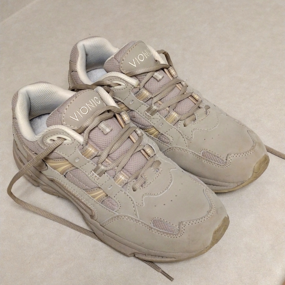 Women Vionic Walker Shoes Size 8.5